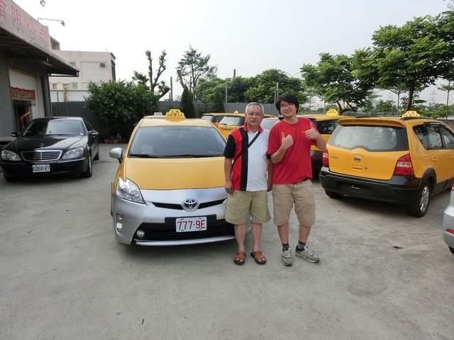 2014年 TOYOTA PRIUS 1.8CC第三代(日本原裝油電混合車)          可遇不可求車種-計程車大張圖片